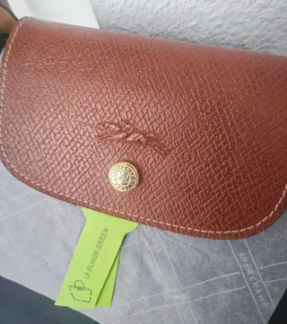 Color azul oscuro. Le Pliage tamaño L hombros.