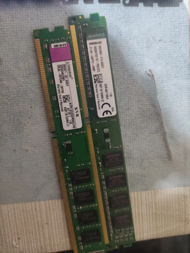 2x Kingston DDR3 RAM 4GB KVR16N11S8/4