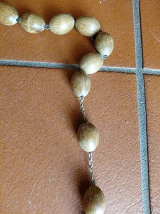 Rosario da muro in legno di ulivo