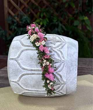 Corona de flores preservadas