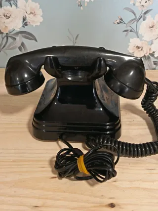 Teléfono antiguo excepcional estado