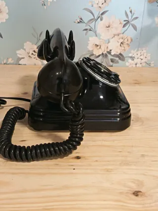 Teléfono antiguo excepcional estado