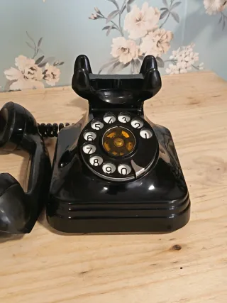 Teléfono antiguo excepcional estado