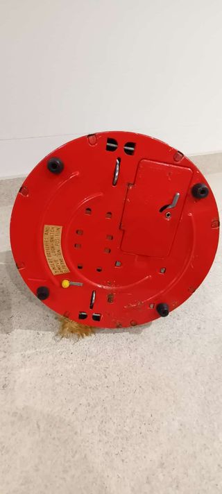 Juguete mecánico león hojalata y tela