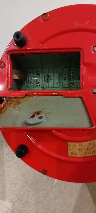 Juguete mecánico león hojalata y tela