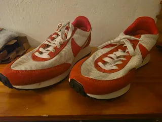 Tenis Nike Rojos y Blancos Talla 41