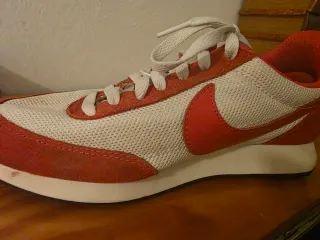 Tenis Nike Rojos y Blancos Talla 41