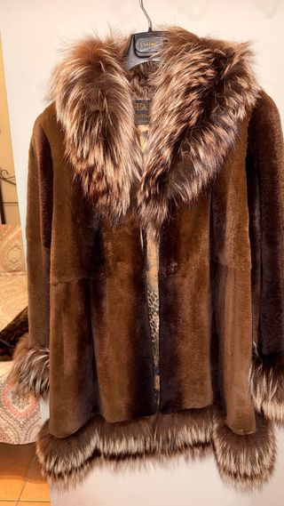 Abrigo vintage elegante talla 44 cuello grande