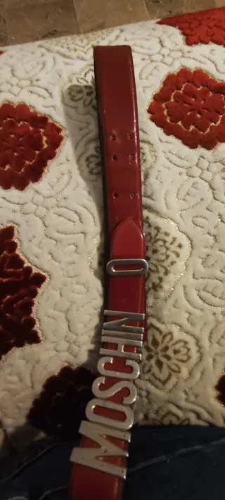 Cinturón Moschino Rojo Cuero Hebilla Plata