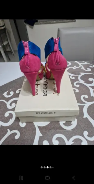 Sandali con tacco alto colorati