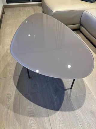 Mesa de centro cristal y metal ovalada