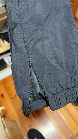 Pantalón chándal Adidas negro y amarillo