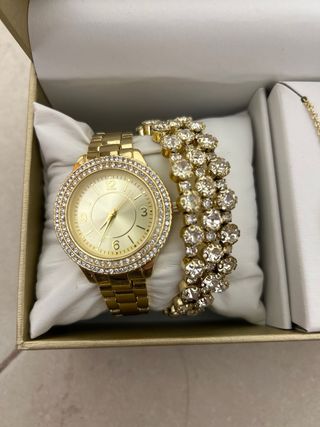 Set de Joyería: Reloj, Pulsera y Collar