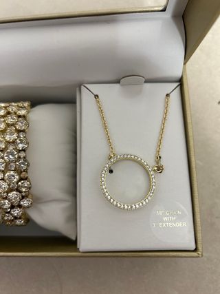 Set de Joyería: Reloj, Pulsera y Collar