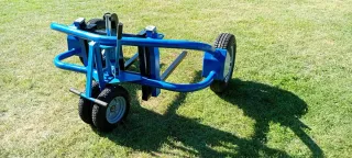 Transpaleta de obra azul