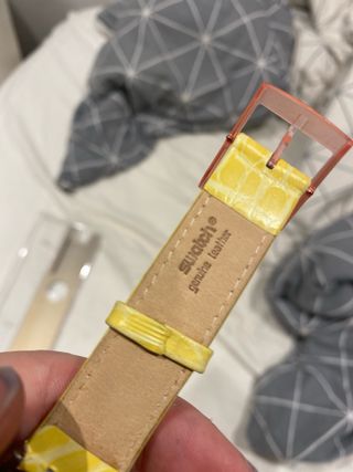 Reloj Swatch Automático Dorado y Amarillo