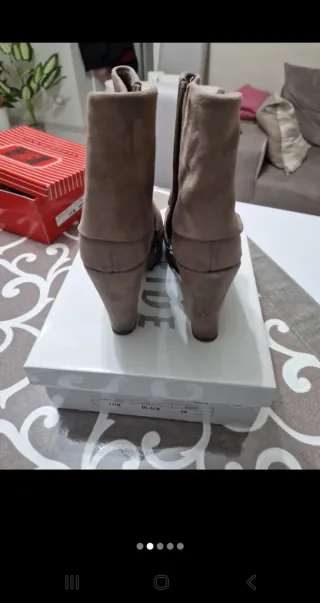 Stivaletti beige con tacco e plateau