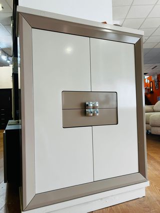 LIQUIDACION Mueble recibidor lacado beige y blanco