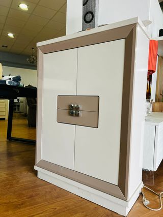 LIQUIDACION Mueble recibidor lacado beige y blanco
