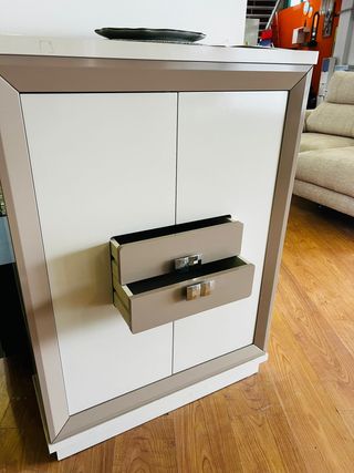 LIQUIDACION Mueble recibidor lacado beige y blanco