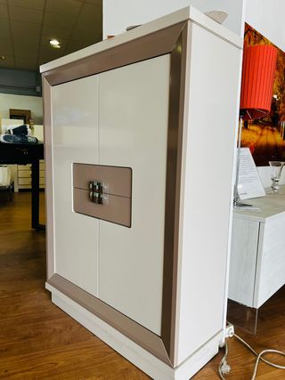 LIQUIDACION Mueble recibidor lacado beige y blanco