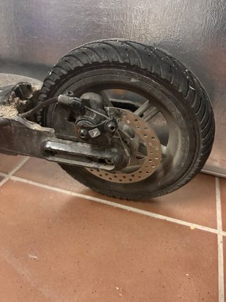 Patinete eléctrico averiado