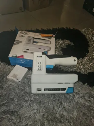 Grapadora Black+Decker 3.6V