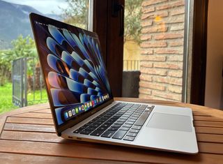 MacBook Air M1 2020 8GB 256GB Plata