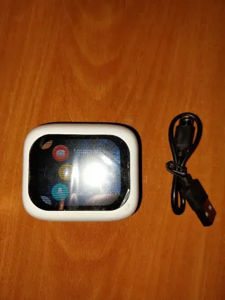 Auriculares inalámbricos blancos