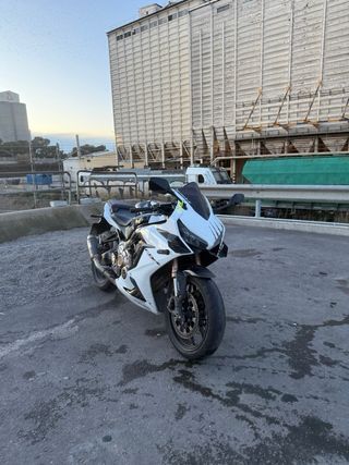 Honda CBR650R 2021