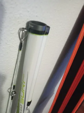 Funda Cinnetic y caña surfcasting