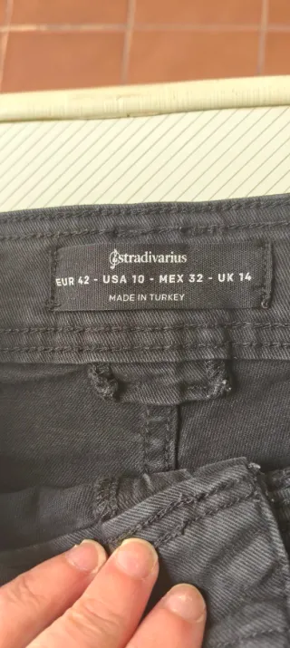 Pantalones vaqueros negros anchos