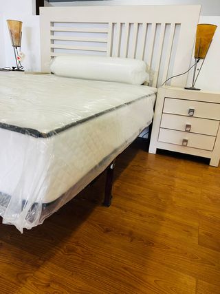 Cabecero y Mesillas de Noche