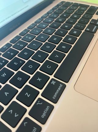 MacBook Air 13” Retina 2020