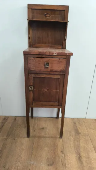 MESITA O MESILLA ANTIGUA DE MADERA CON MARMOL