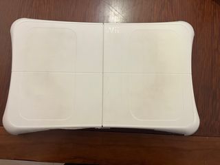 Nintendo Wii + Wii Fit