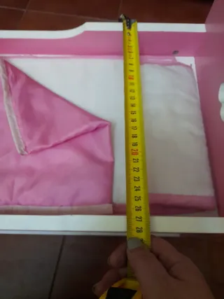 Litera de juguete rosa