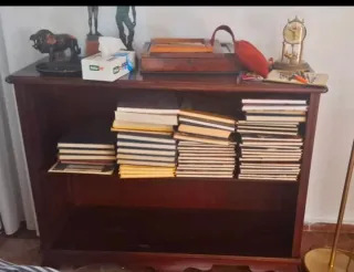 Cómoda de madera caoba