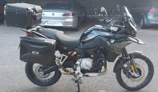 BMW F850GS negra. Full Equipped. Julio 2024.