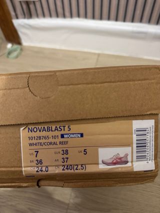 Asics Novablast 5 Zapatillas Running Mujer