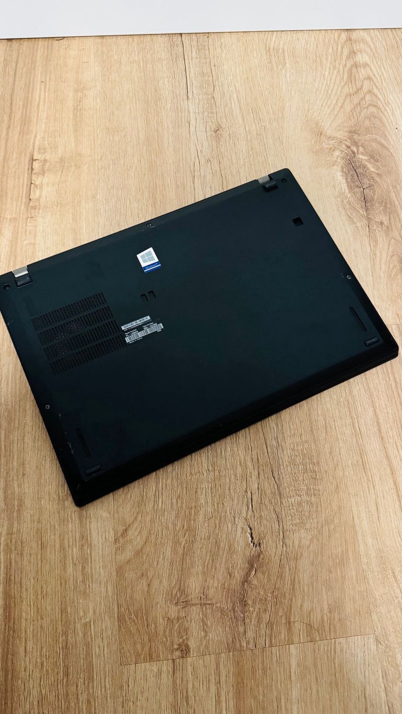Lenovo ThinkPad X390 i5 / 16 RAM / 256 M2/ Win11 afbeelding 9