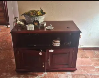 Mesa TV madera oscura