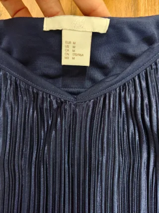 Top H&M sin manga plisado azul Talla M/L