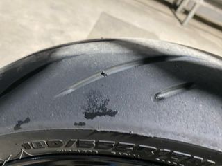 BMW F900R Naked Roja y Gris