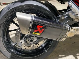 BMW F900R Naked Roja y Gris