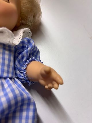 Muñeca Famosa Rubia