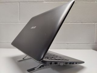 ASUS AMD A8 Radeon 1GB SSD 512GB Ram 8GB Borsa