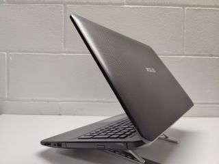 ASUS AMD A8 Radeon 1GB SSD 512GB Ram 8GB Borsa