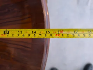 Preciosas Mesitas Luis XV bombé (2 unidades)