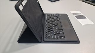 Funda y Teclado para Samsung Tablet S9 FE